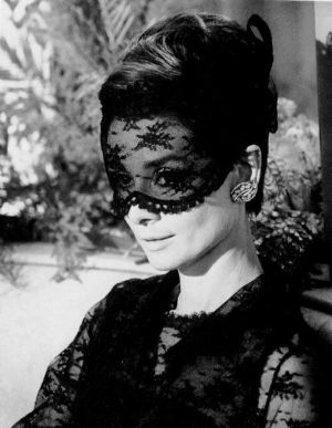 Audrey Hepburn pictures - audrey-hepburn style icon.jpg